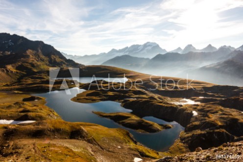 Picture of Lago di montagna allalba in autunno